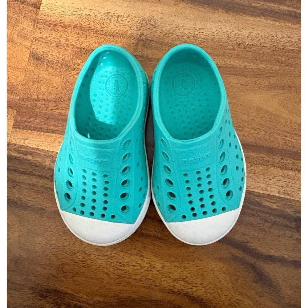 Native Jefferson Slip-On Shoes, Minty Green/Shell White, Size C4